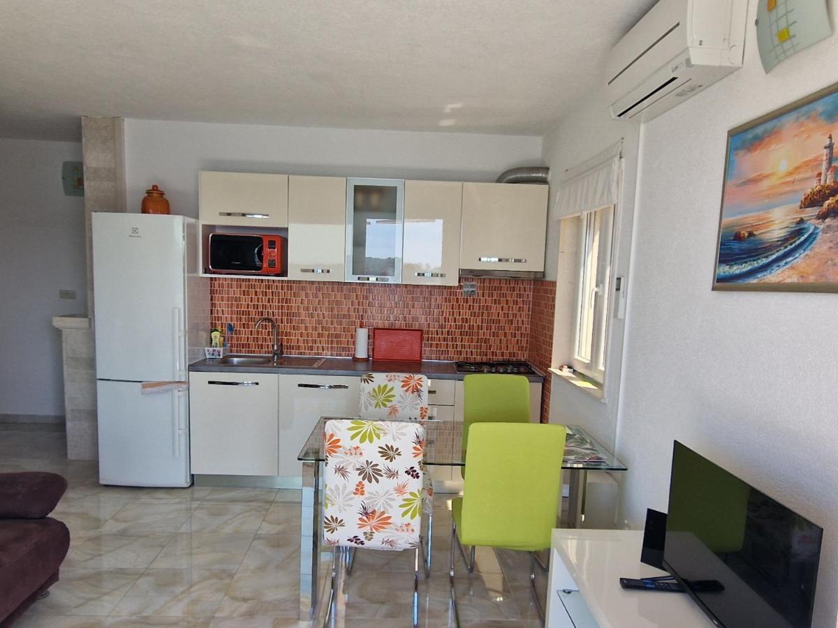 Apartments Stipe Rogoznica  Extérieur photo